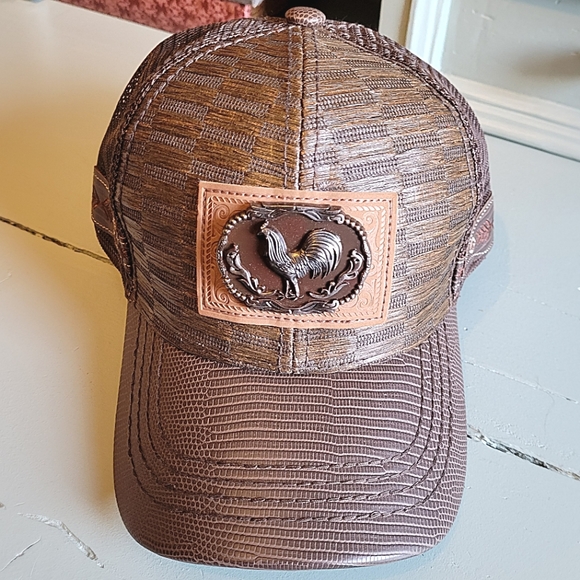 ROOSTER PATCH HAT - Picture 7 of 7